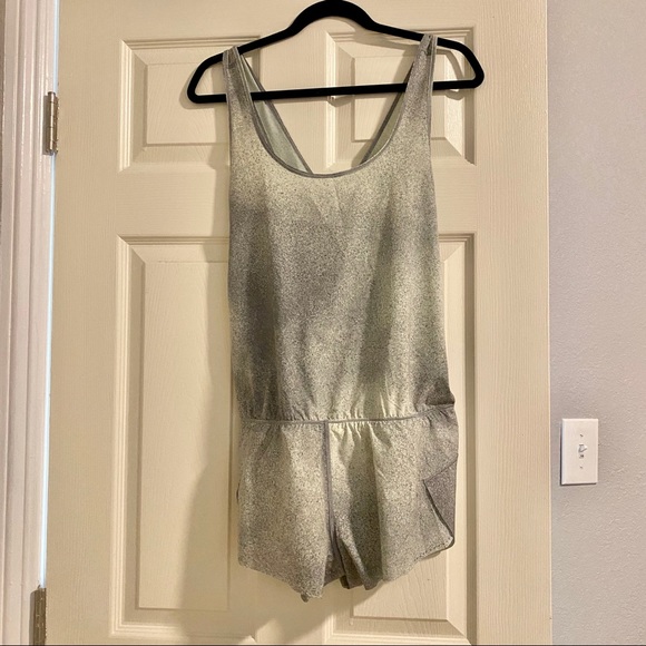 ✨NWOT Lululemon Chase Me Onesie✨ - Picture 2 of 6